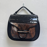 Rounded Carriel Handbag