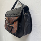 Rounded Carriel Handbag