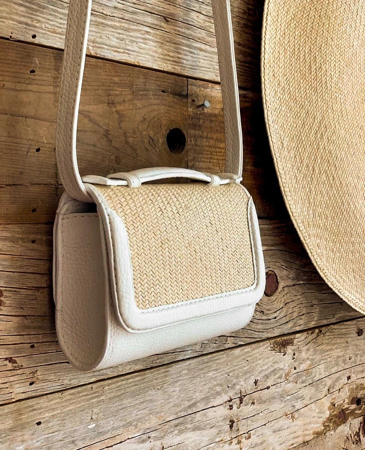 Belt Bag in Iraca White - EVAMAIA