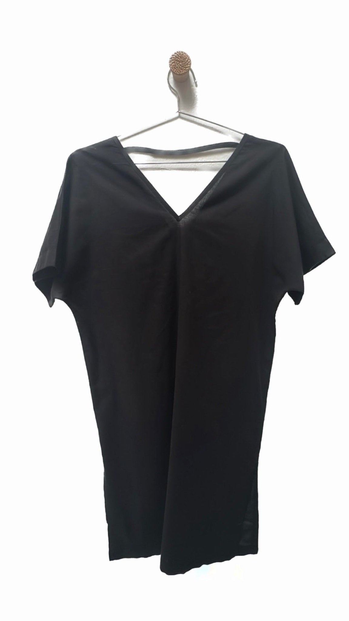 Classic Woven "Lino" Kaftan in Black - EVAMAIA