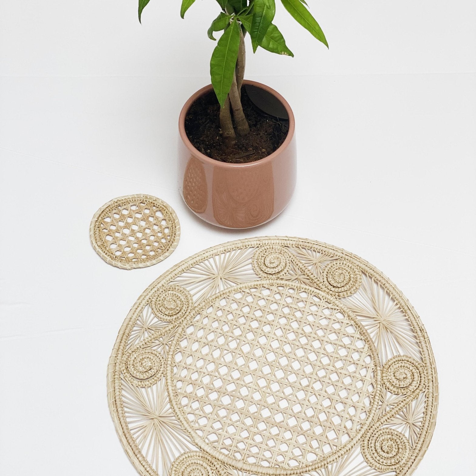 Handmade Raffia Placemat and Coaster Set of 6 - EVAMAIA