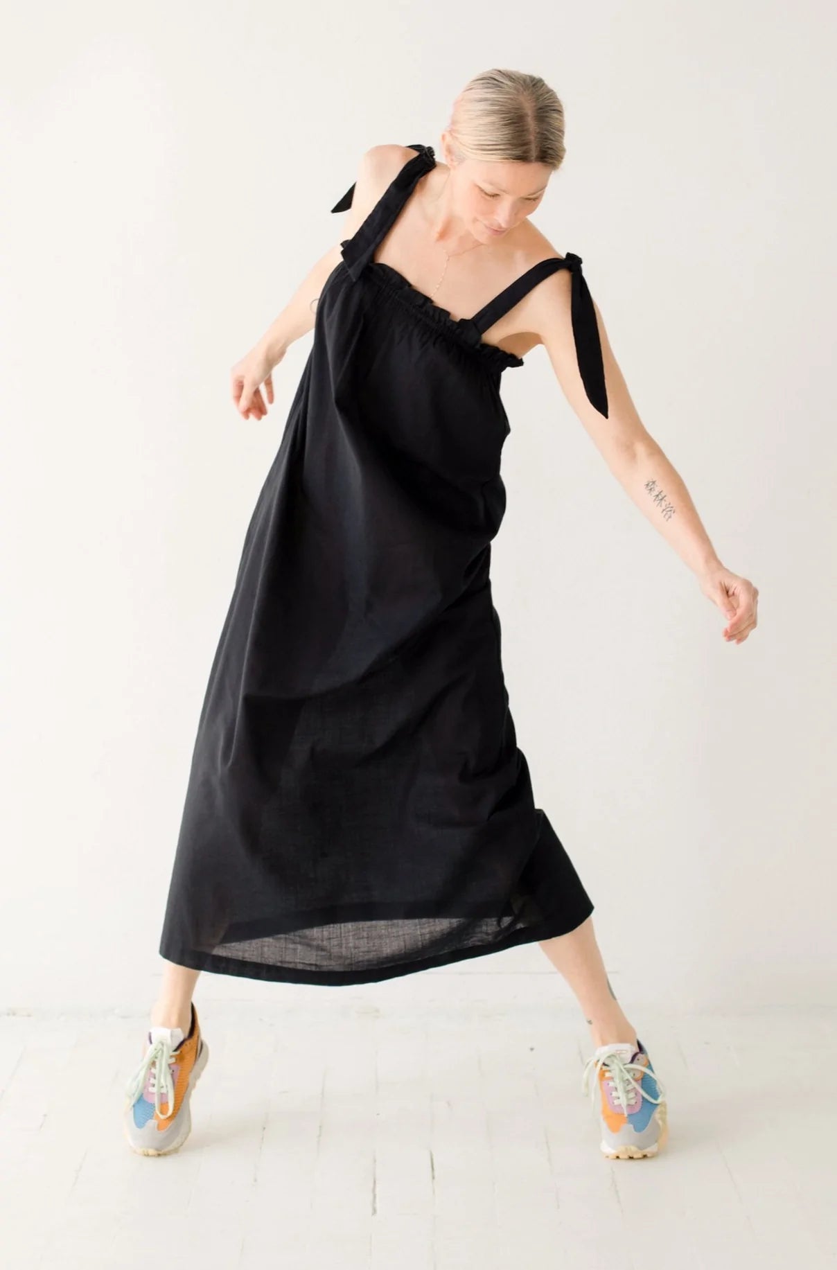 black Lino Maxi Dress