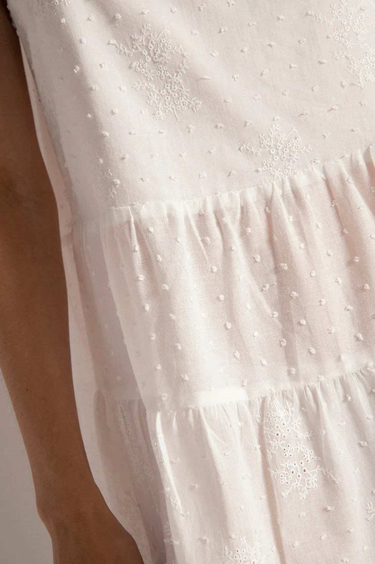 Nightgown with Embroidery Detail - EVAMAIA