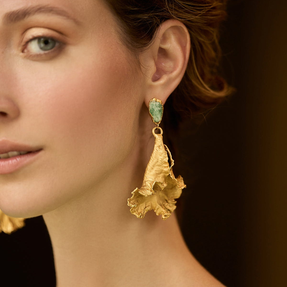 Orchid Labellum and Raw Emerald Earrings - EVAMAIA