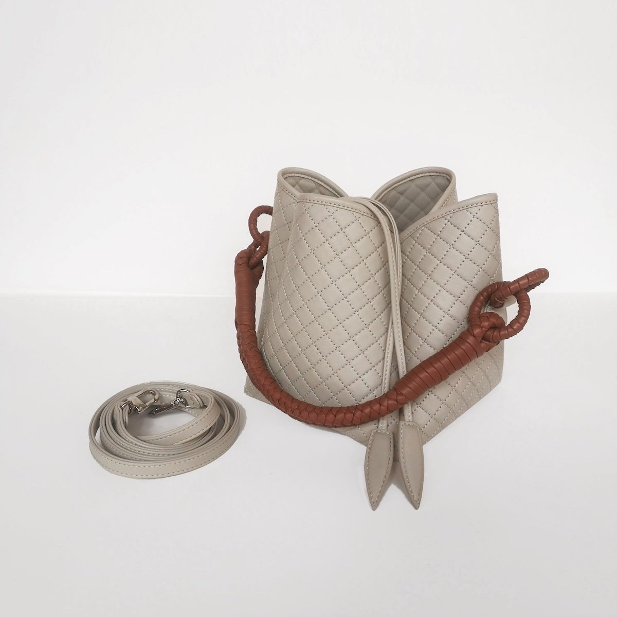 Tulip Bucket Bag in Off White & Brandy - EVAMAIA